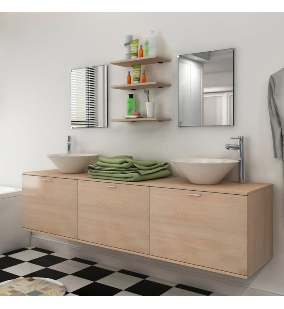 Dix pièces pour salle de bains avec lavabo et robinet beige